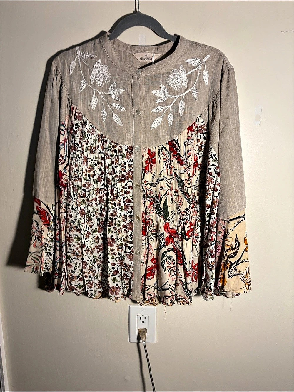Young threads Floral Embroidered Tunic in Brown Large NWT